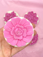 Load image into Gallery viewer, Flower Melt Cups