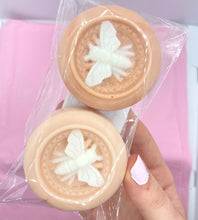 Load image into Gallery viewer, Bee Cup Melts