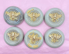 Load image into Gallery viewer, Bee Cup Melts
