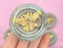 Load image into Gallery viewer, Bee Cup Melts