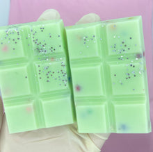 Load image into Gallery viewer, Fresh Cut Grass Small Snap Bar