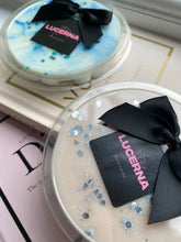 Load image into Gallery viewer, White Chocolate Christmas Cookie Heart Clamshell