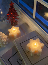 Load image into Gallery viewer, Snowflake Candles