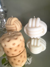 Load image into Gallery viewer, XL Knot Candle