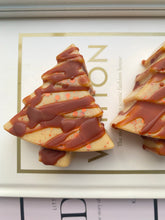 Load image into Gallery viewer, Dark Honey & Tobacco Christmas Tree