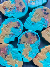 Load image into Gallery viewer, Skull Pouch