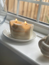 Load image into Gallery viewer, The Lips