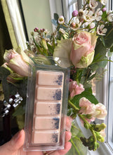 Load image into Gallery viewer, Tobacco & Vanilla Snap Bar