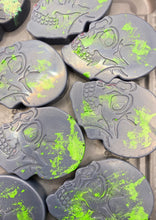 Load image into Gallery viewer, Skull Pouch