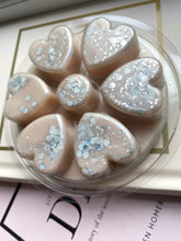 Load image into Gallery viewer, White Chocolate Christmas Cookie Heart Clamshell