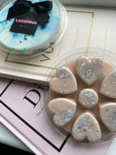 Load image into Gallery viewer, White Chocolate Christmas Cookie Heart Clamshell