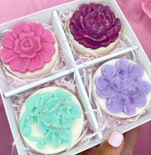 Load image into Gallery viewer, Flower Box