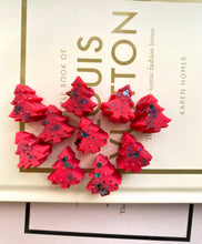 Load image into Gallery viewer, Mulled Wine Mini Christmas Trees