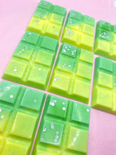 Load image into Gallery viewer, Gin & Tonic Small Snap Bar