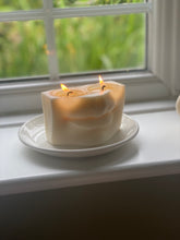 Load image into Gallery viewer, Lips Candle Gift Set