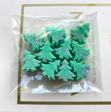 Load image into Gallery viewer, Christmas Tree Scented Mini Trees