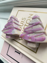 Load image into Gallery viewer, Cedarwood & Jasmine Christmas Trees