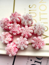 Load image into Gallery viewer, Krispy Marshmellow Treats Mini Snowflakes
