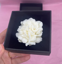 Load image into Gallery viewer, Luxury Carnation Candle
